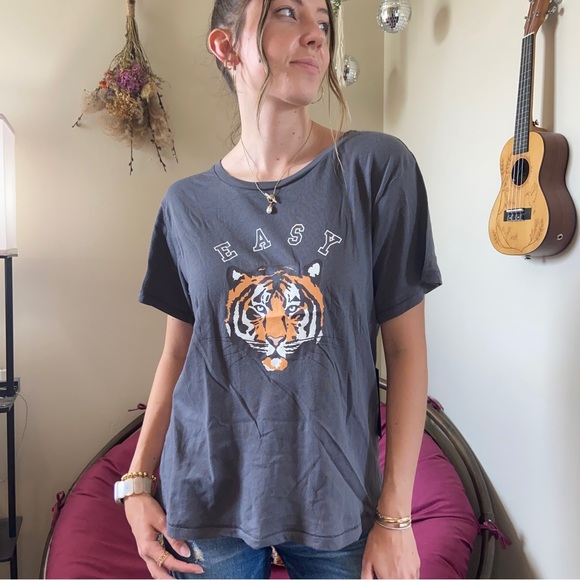 WILDFOX | NWT! Wildfox Keke Easy Tiger Tee - Picture 5 of 9